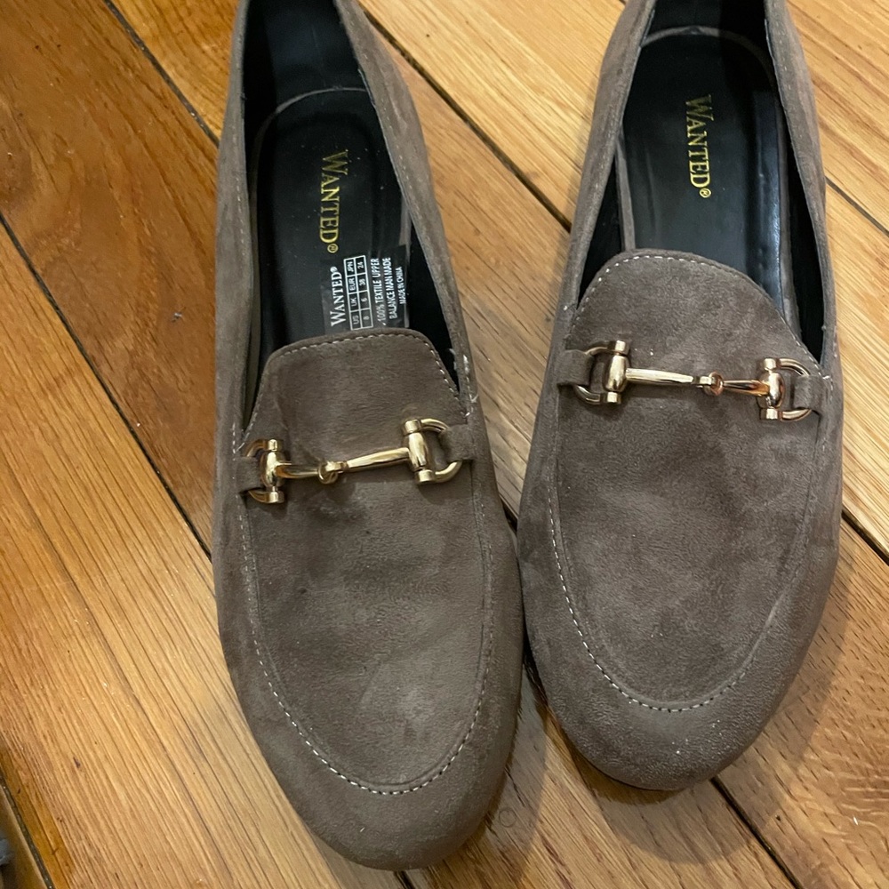 Women’s shoes